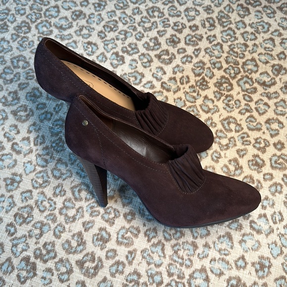 COACH heels - Picture 2 of 7